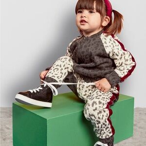 kidpik Gray and Cream Leopard Print Matching Set